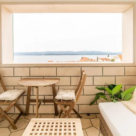 Cosy In Centre With Loggia&seaview Apartamento Bol