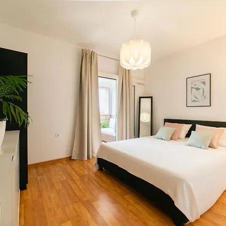 Daire Cosy In Centre With Loggia&seaview