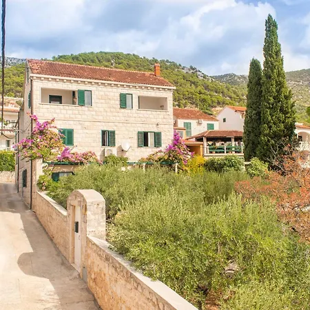 Cosy In Centre With Loggia&seaview Daire Bol