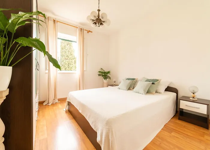 Cosy In Centre With Loggia&seaview Daire *