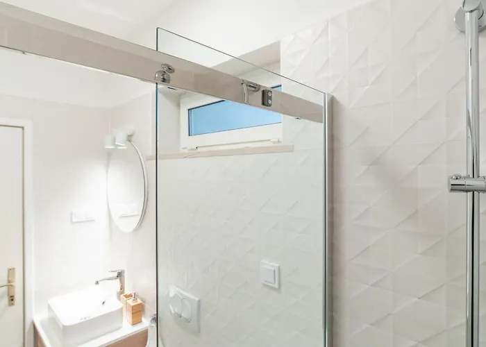 Cosy In Centre With Loggia&seaview Bol