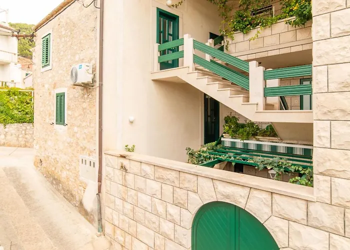 Cosy In Centre With Loggia&seaview Daire Bol