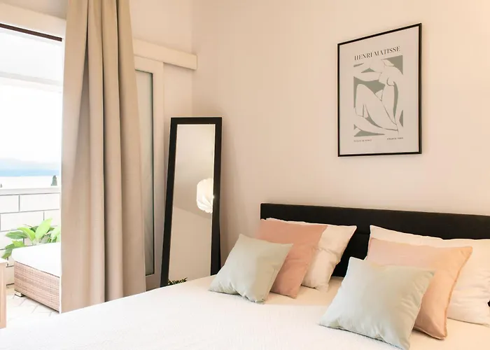 Cosy In Centre With Loggia&seaview Daire Bol