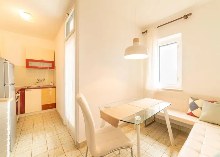 Cosy In Centre With Loggia&seaview Daire *